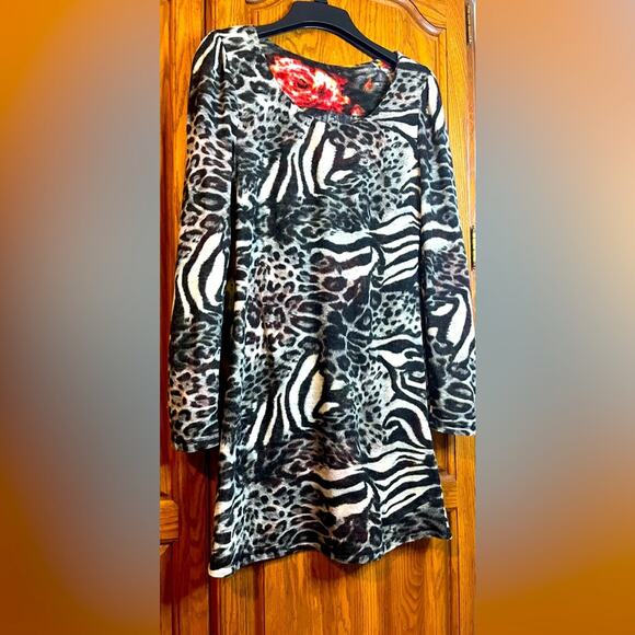 Animal Print Reverses to a Floral Print. Two Dresses in One. Untagged. - Picture 1 of 6
